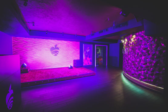 Монтаж системы вентиляции в ресторане "Яблоко"