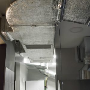 Монтаж промышленной вентиляции в суши-пиццерию компанией «Квєнто»