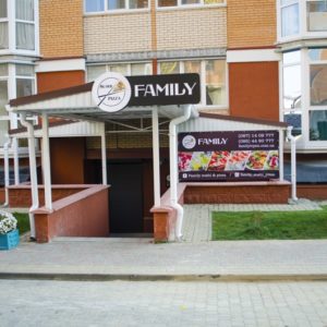 Установка полупромышленной вентиляции в суши-пиццерию «Family»