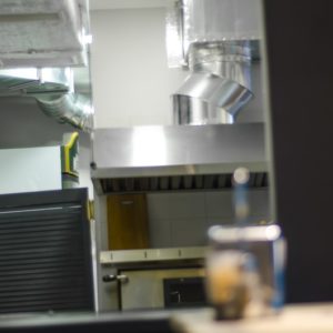 Установка промышленной вентиляции в пиццерию компанией «Квєнто»