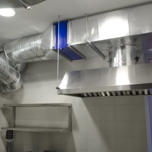 Установка вентиляции в суши-пиццерию компанией «Квєнто»